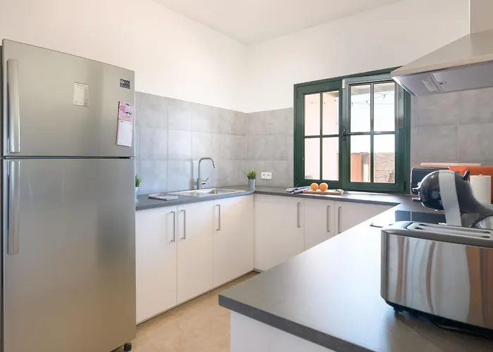 Vista De La Montana * بلايا بلانكا