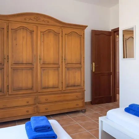 Vista De La Montana Playa Blanca