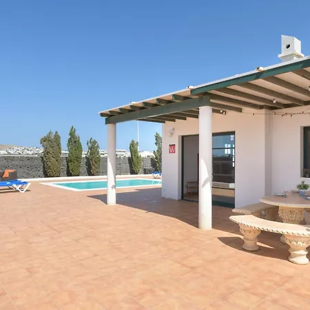 Vista De La Montana Playa Blanca